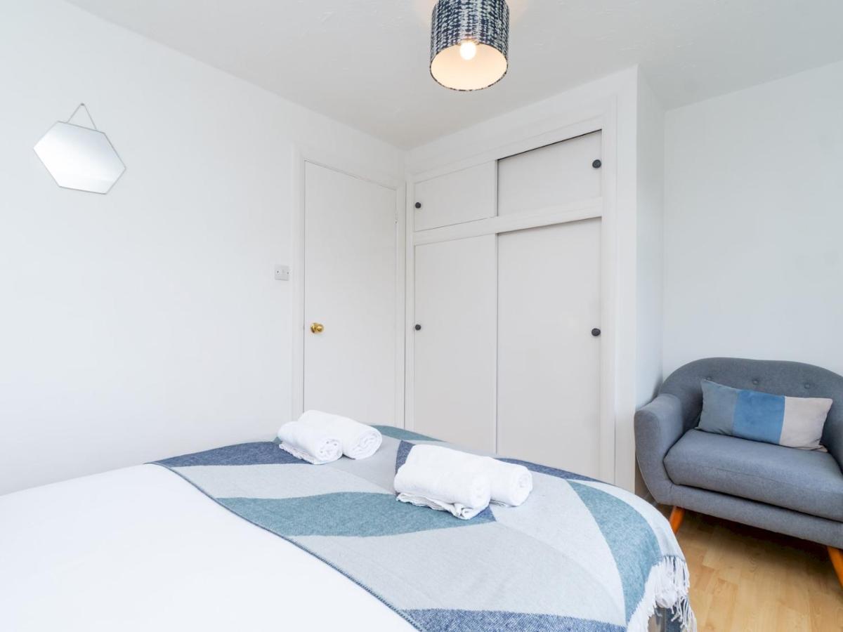 Ferienwohnung Pass The Keys One Bed Flat With Stunning Views And Free Parking Bath Exterior foto